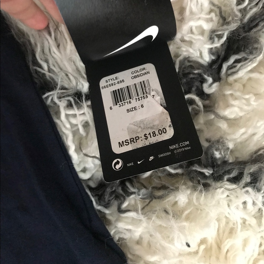 NWT Boys’ Nike Obsidian Graphic Tee - Picture 4 of 5